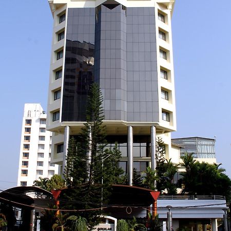 Hotel Gokulam Park Kochi Esterno foto